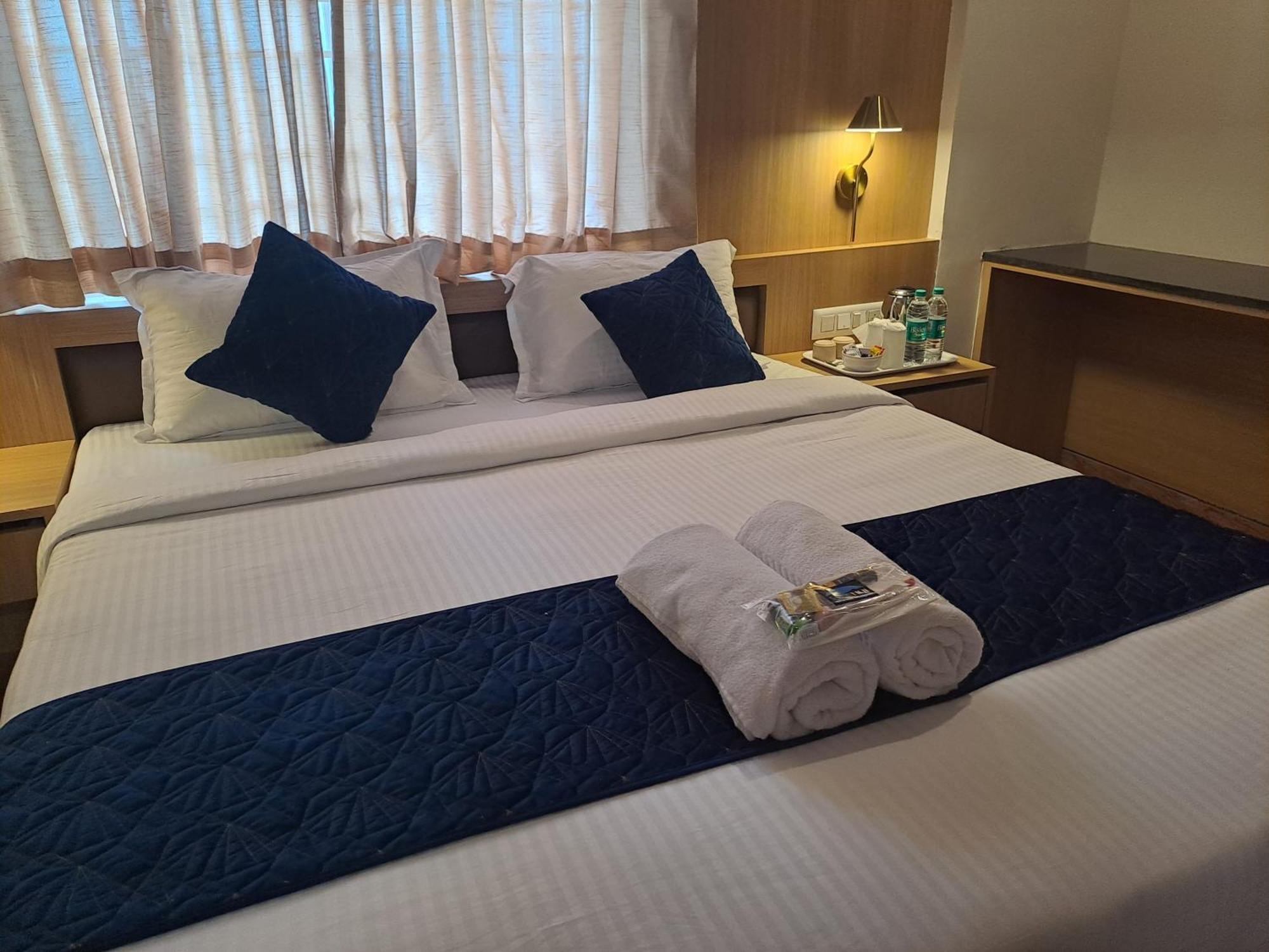Sky Inn ไมซอร์ ภายนอก รูปภาพ